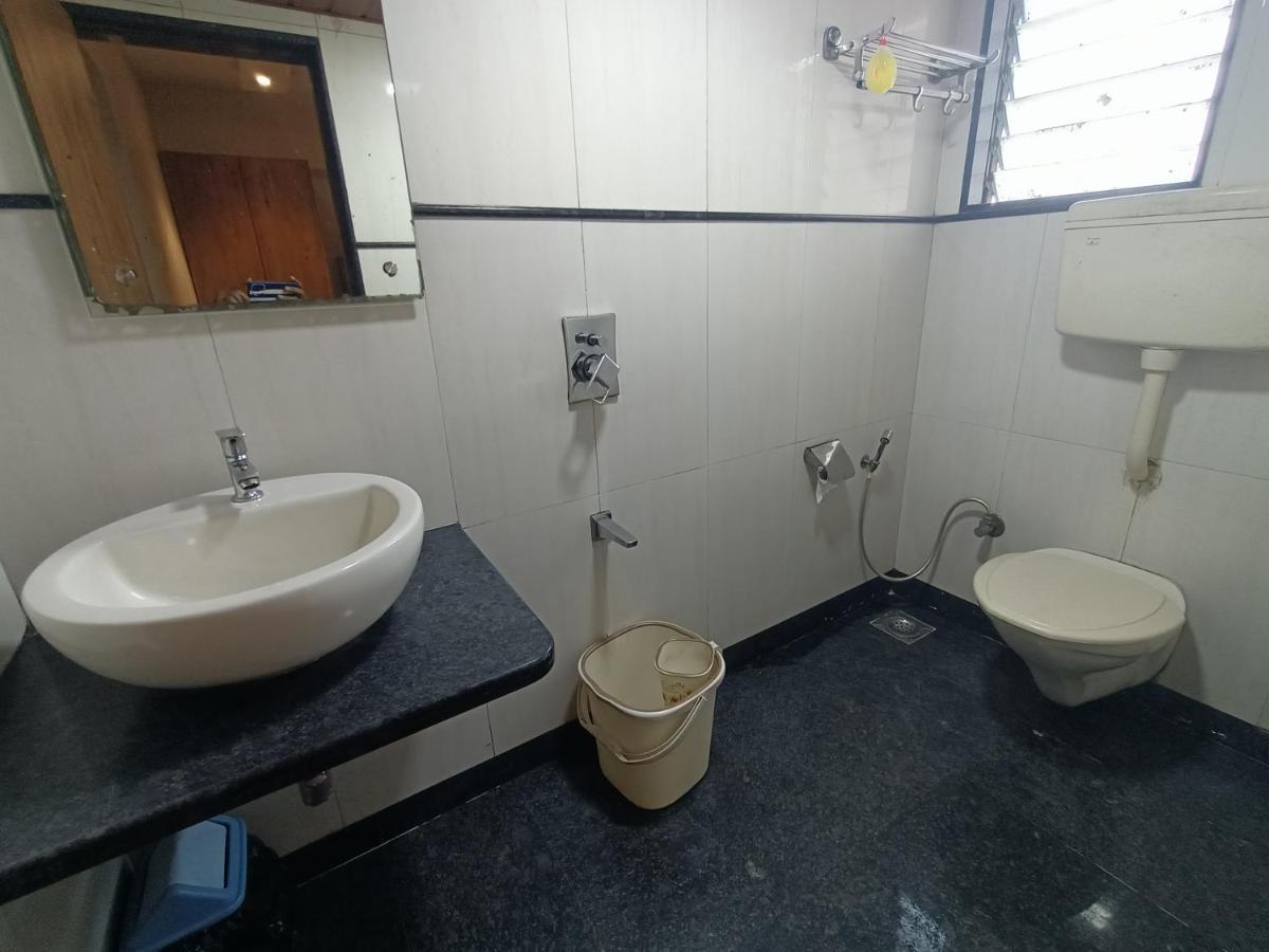 Fabhotel Regal Inn Мумбаи Экстерьер фото