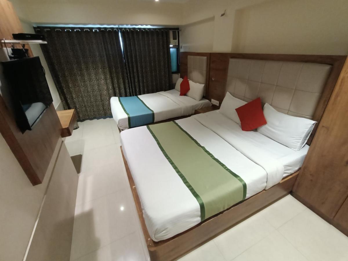 Fabhotel Regal Inn Мумбаи Экстерьер фото