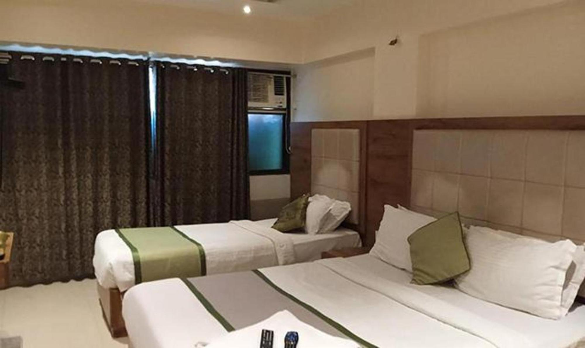 Fabhotel Regal Inn Мумбаи Экстерьер фото