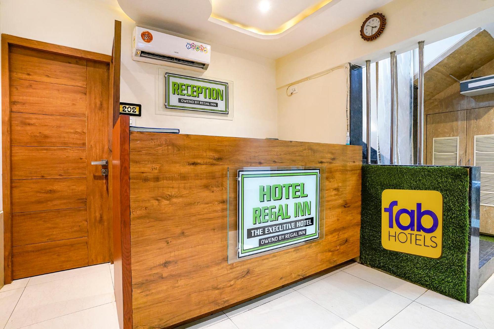 Fabhotel Regal Inn Мумбаи Экстерьер фото